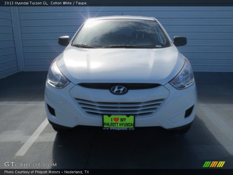 Cotton White / Taupe 2013 Hyundai Tucson GL