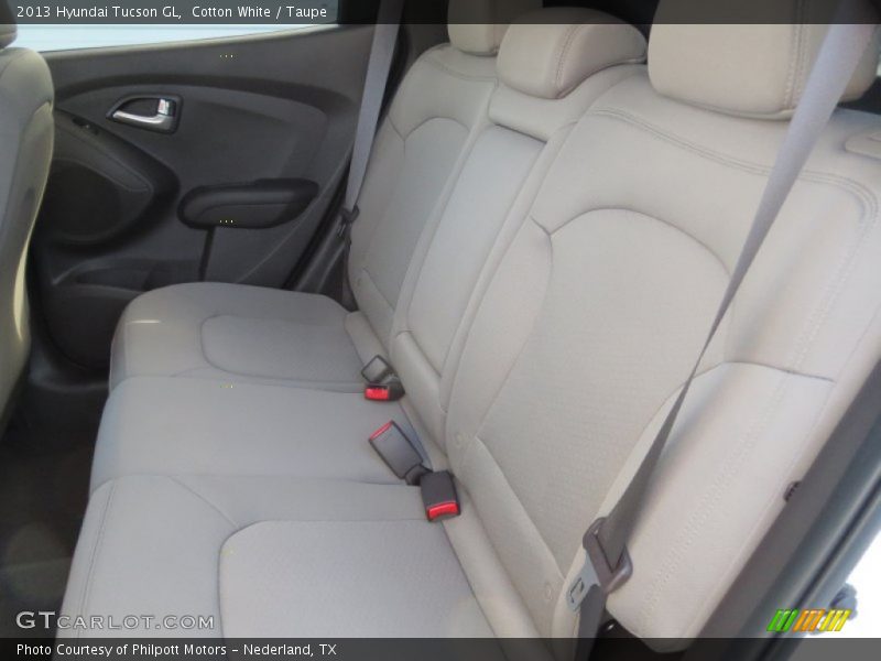 Cotton White / Taupe 2013 Hyundai Tucson GL