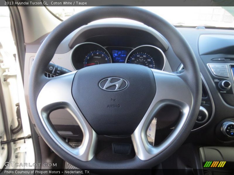 Cotton White / Taupe 2013 Hyundai Tucson GL