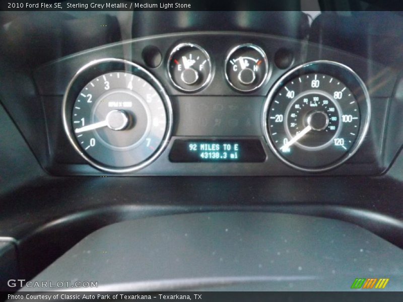 Sterling Grey Metallic / Medium Light Stone 2010 Ford Flex SE