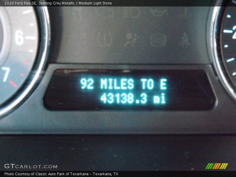 Sterling Grey Metallic / Medium Light Stone 2010 Ford Flex SE