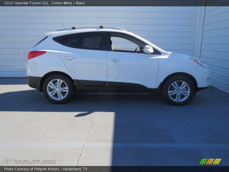 Cotton White / Black 2013 Hyundai Tucson GLS