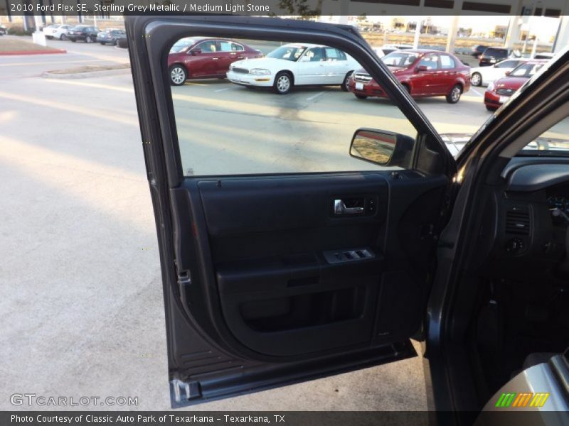 Sterling Grey Metallic / Medium Light Stone 2010 Ford Flex SE