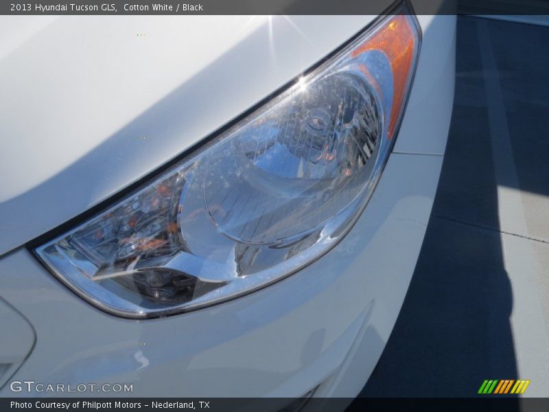 Cotton White / Black 2013 Hyundai Tucson GLS
