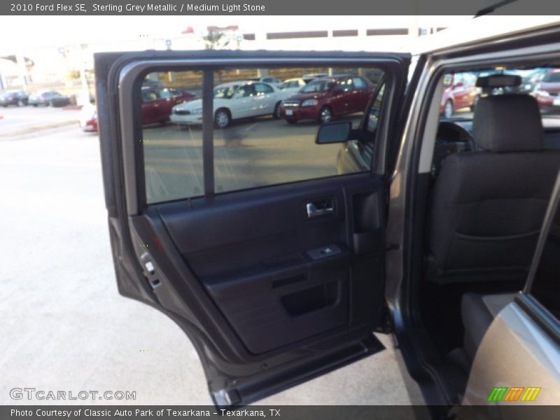 Sterling Grey Metallic / Medium Light Stone 2010 Ford Flex SE