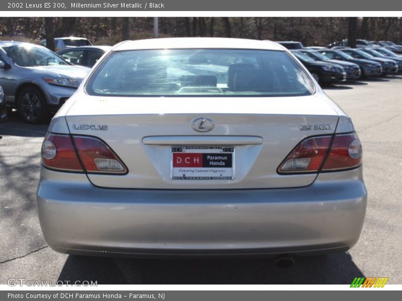 Millennium Silver Metallic / Black 2002 Lexus ES 300