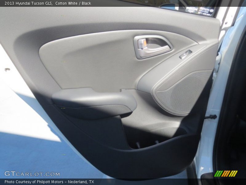 Cotton White / Black 2013 Hyundai Tucson GLS