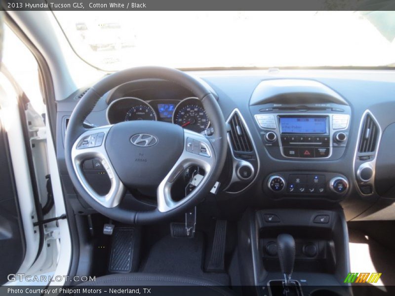 Cotton White / Black 2013 Hyundai Tucson GLS