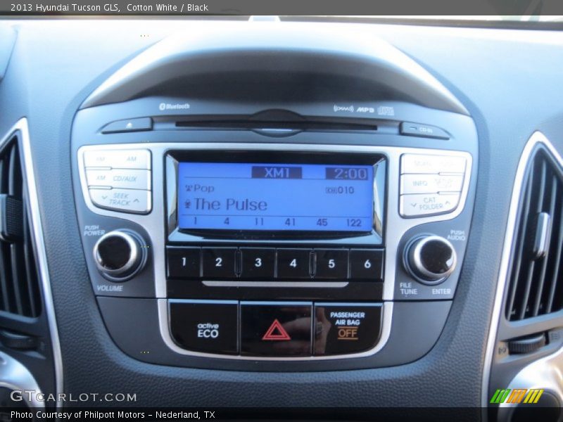 Cotton White / Black 2013 Hyundai Tucson GLS