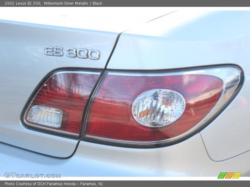 Millennium Silver Metallic / Black 2002 Lexus ES 300