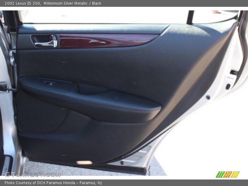 Millennium Silver Metallic / Black 2002 Lexus ES 300