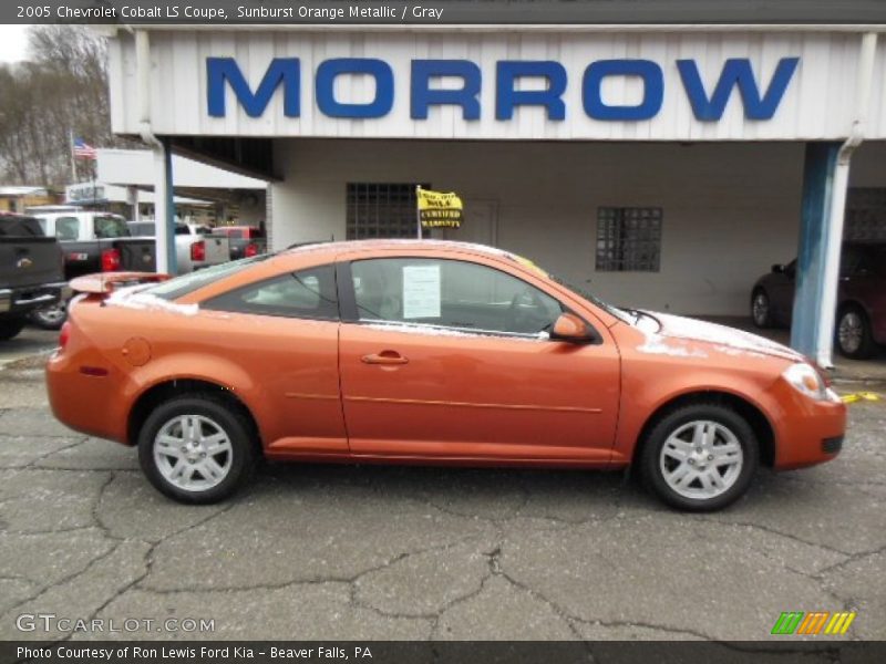 Sunburst Orange Metallic / Gray 2005 Chevrolet Cobalt LS Coupe