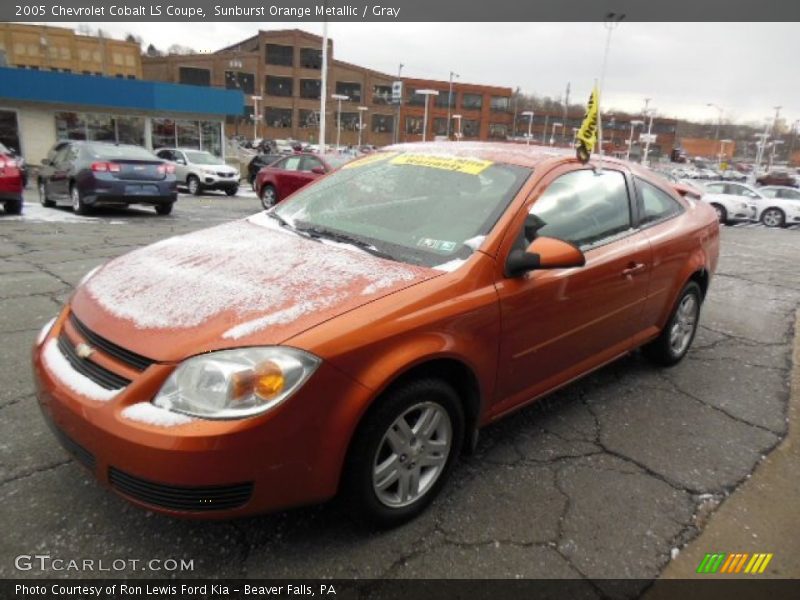 Sunburst Orange Metallic / Gray 2005 Chevrolet Cobalt LS Coupe
