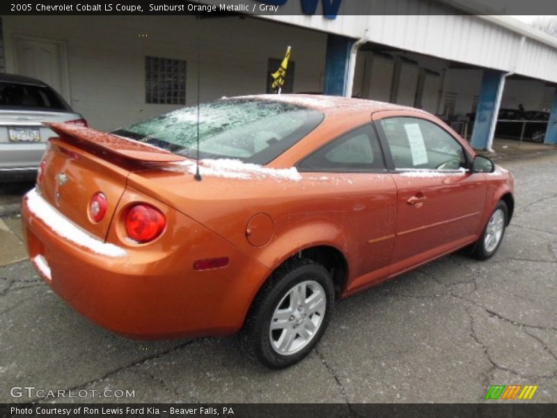 Sunburst Orange Metallic / Gray 2005 Chevrolet Cobalt LS Coupe