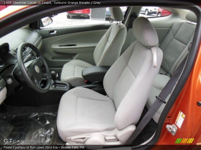Sunburst Orange Metallic / Gray 2005 Chevrolet Cobalt LS Coupe