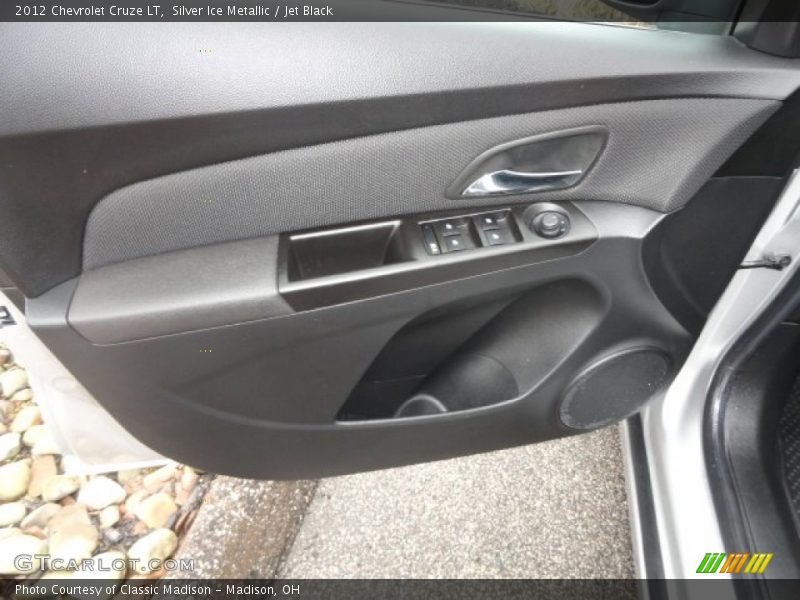 Silver Ice Metallic / Jet Black 2012 Chevrolet Cruze LT