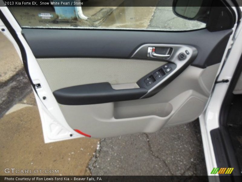 Snow White Pearl / Stone 2013 Kia Forte EX