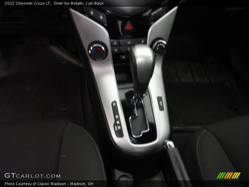 Silver Ice Metallic / Jet Black 2012 Chevrolet Cruze LT