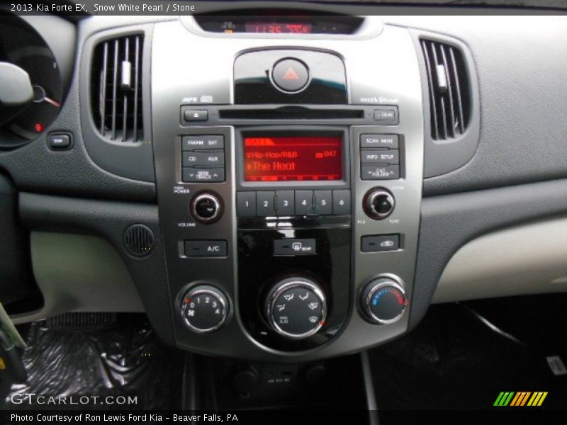 Controls of 2013 Forte EX