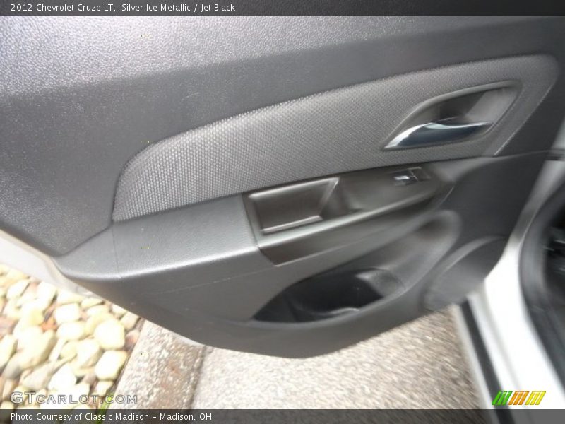 Silver Ice Metallic / Jet Black 2012 Chevrolet Cruze LT