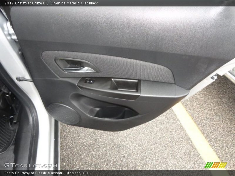 Silver Ice Metallic / Jet Black 2012 Chevrolet Cruze LT