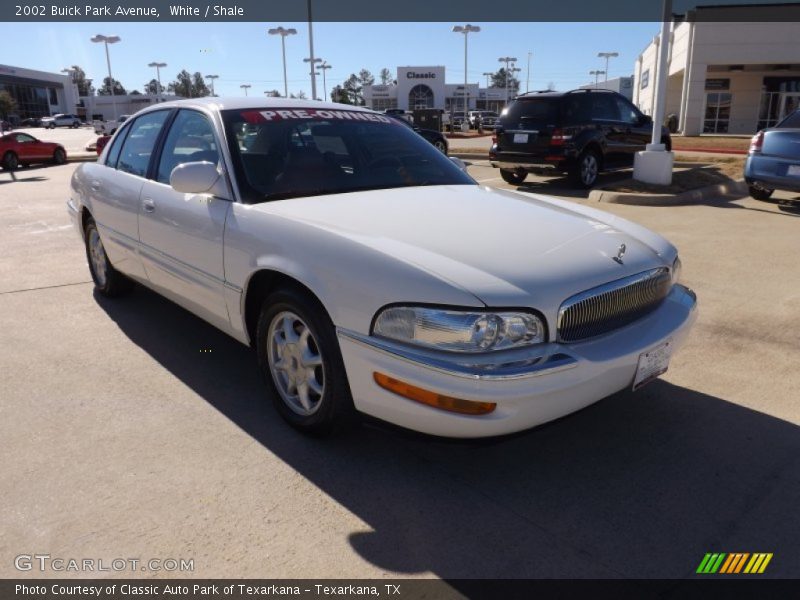 White / Shale 2002 Buick Park Avenue