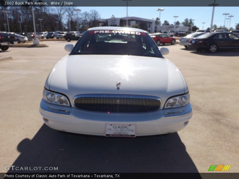 White / Shale 2002 Buick Park Avenue
