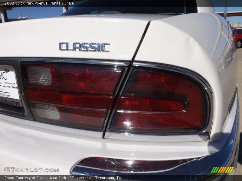 White / Shale 2002 Buick Park Avenue