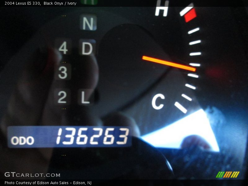 Black Onyx / Ivory 2004 Lexus ES 330