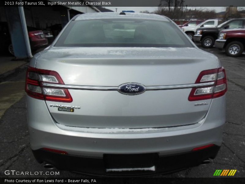 Ingot Silver Metallic / Charcoal Black 2013 Ford Taurus SEL