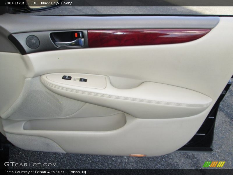 Black Onyx / Ivory 2004 Lexus ES 330