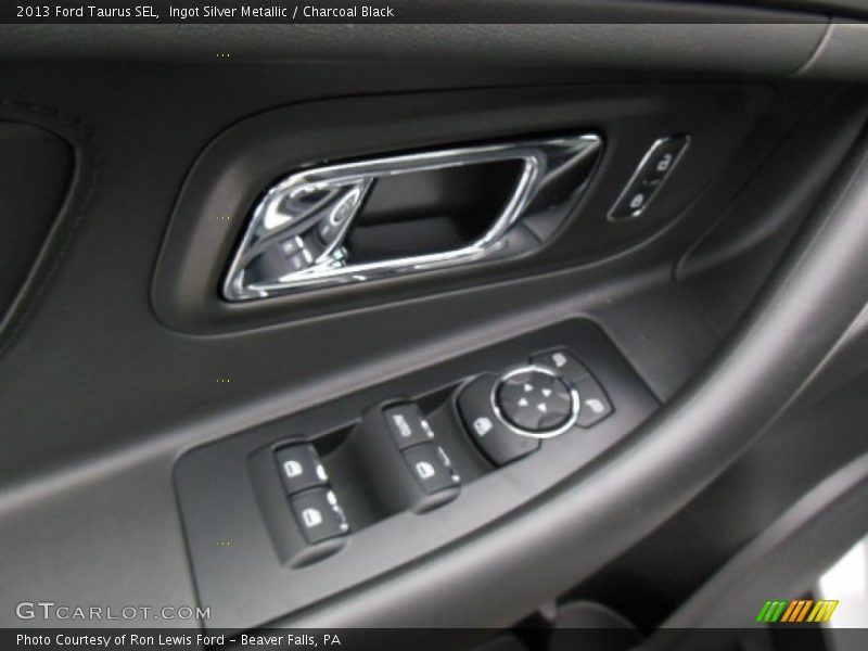 Ingot Silver Metallic / Charcoal Black 2013 Ford Taurus SEL