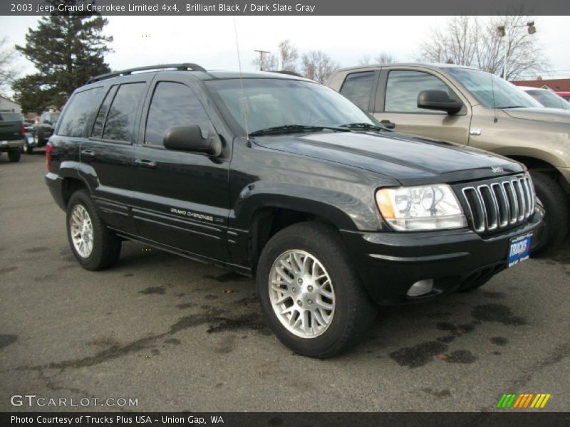 Front 3/4 View of 2003 Grand Cherokee Limited 4x4