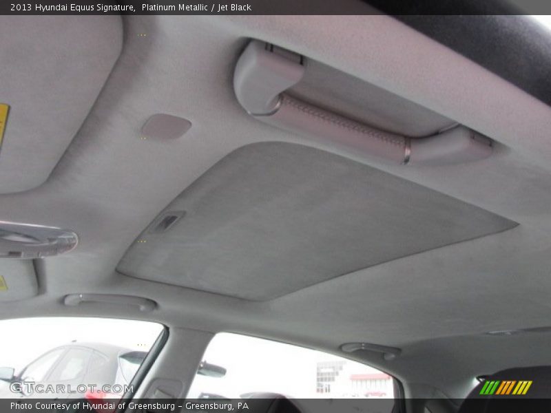 Sunroof of 2013 Equus Signature