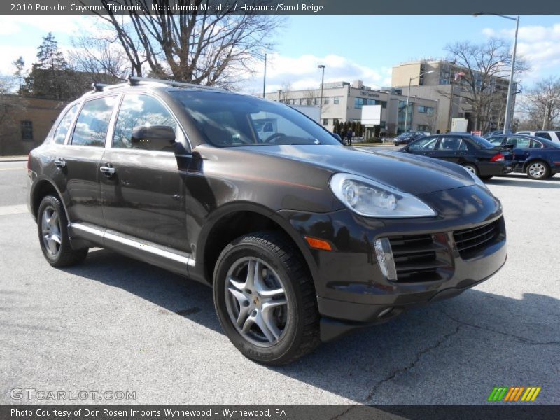 Macadamia Metallic / Havanna/Sand Beige 2010 Porsche Cayenne Tiptronic