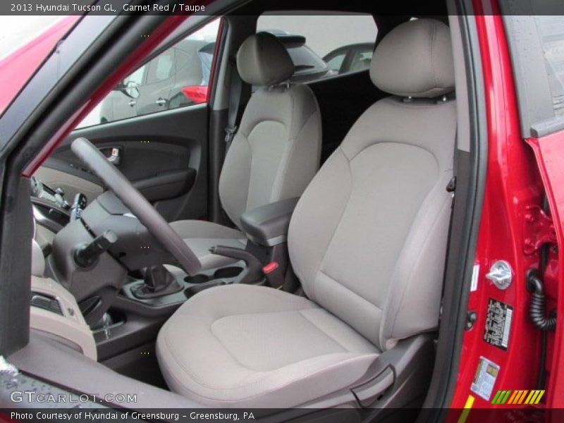 Front Seat of 2013 Tucson GL