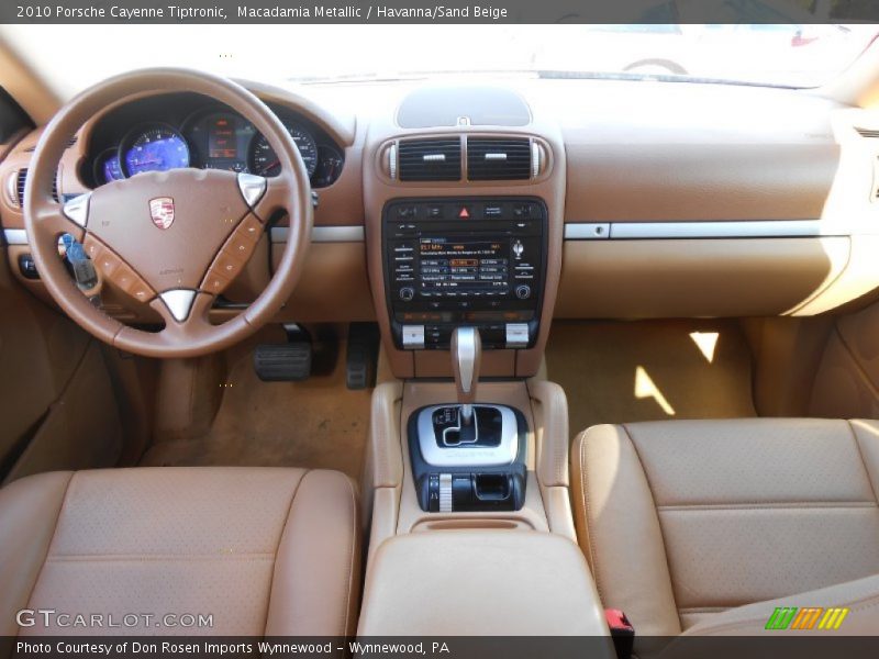 Macadamia Metallic / Havanna/Sand Beige 2010 Porsche Cayenne Tiptronic