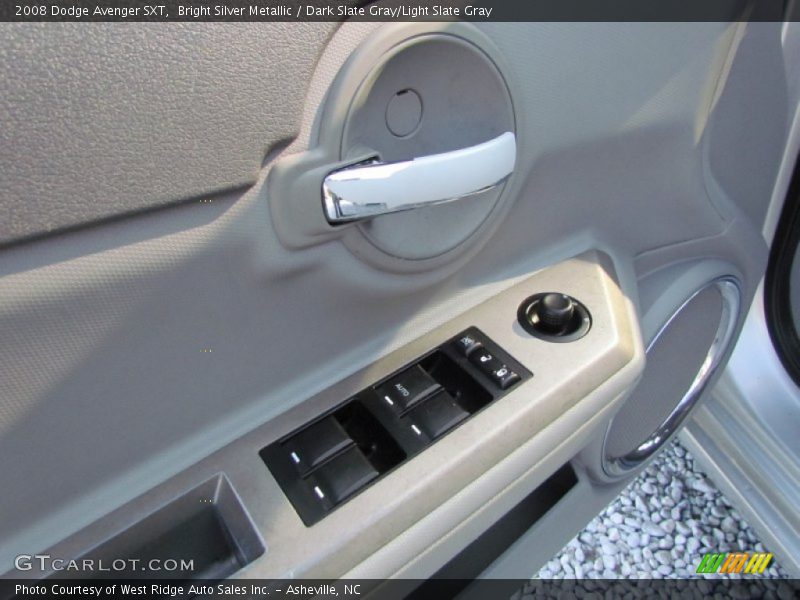 Bright Silver Metallic / Dark Slate Gray/Light Slate Gray 2008 Dodge Avenger SXT
