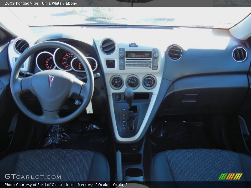 Ultra White / Ebony 2009 Pontiac Vibe