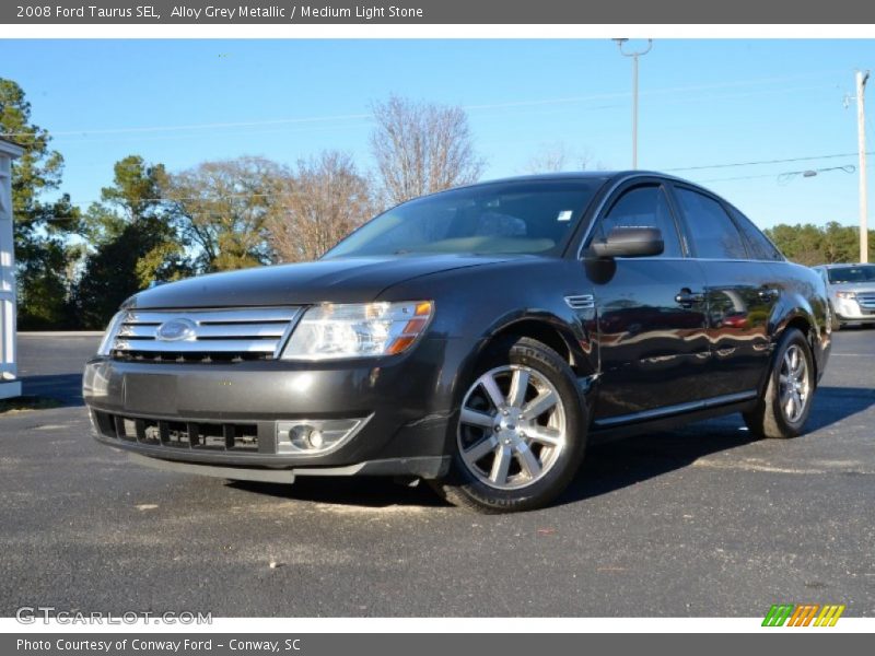 Front 3/4 View of 2008 Taurus SEL