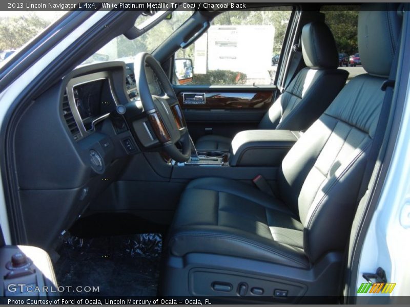 Front Seat of 2013 Navigator L 4x4