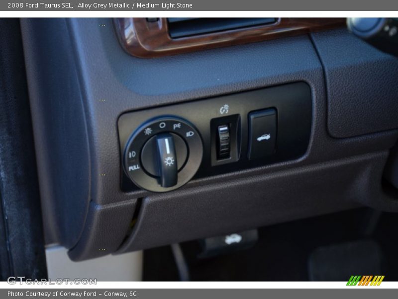 Alloy Grey Metallic / Medium Light Stone 2008 Ford Taurus SEL