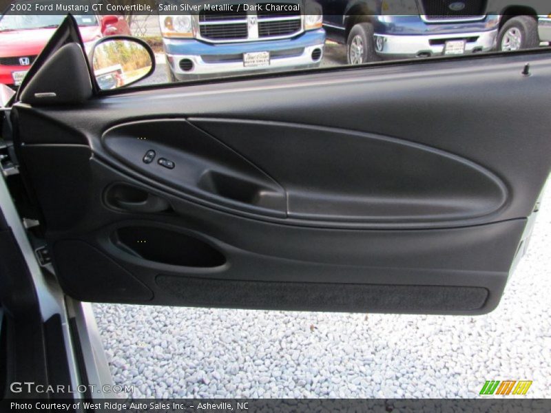 Door Panel of 2002 Mustang GT Convertible