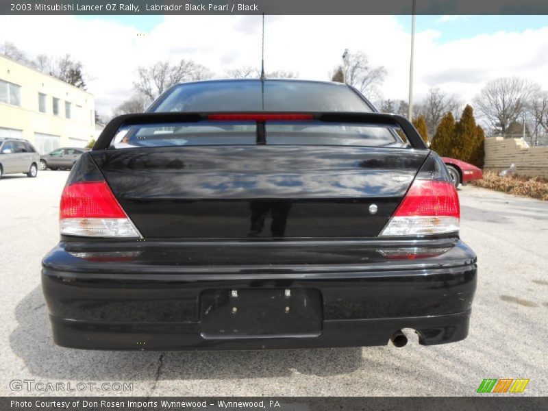 Labrador Black Pearl / Black 2003 Mitsubishi Lancer OZ Rally