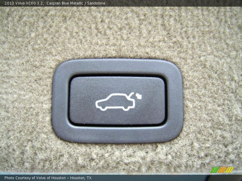 Caspian Blue Metallic / Sandstone 2013 Volvo XC60 3.2