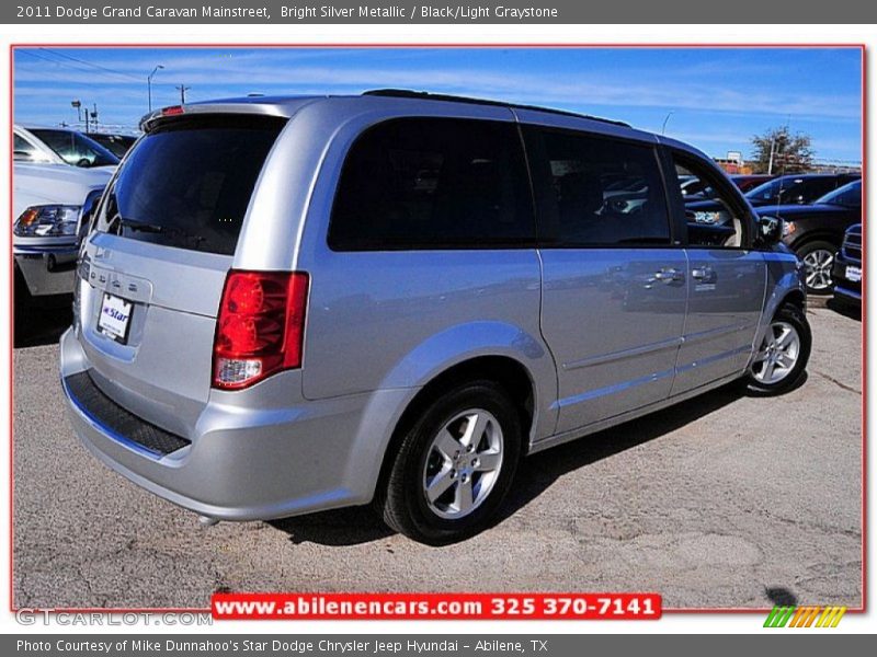 Bright Silver Metallic / Black/Light Graystone 2011 Dodge Grand Caravan Mainstreet