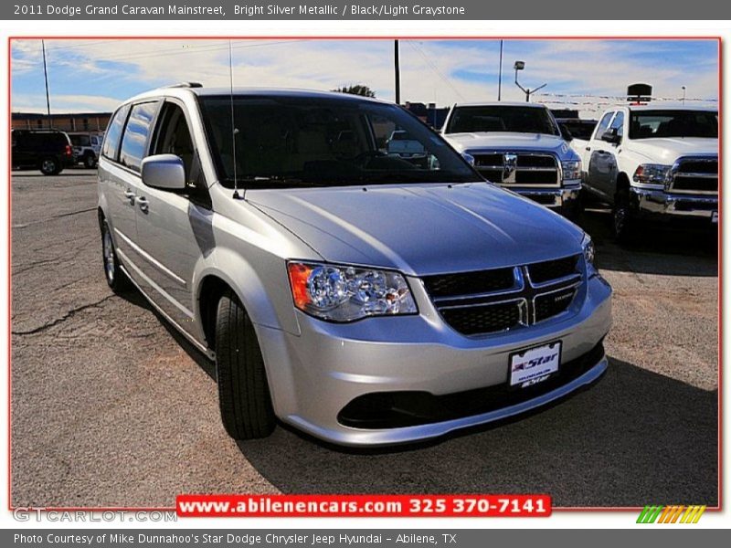 Bright Silver Metallic / Black/Light Graystone 2011 Dodge Grand Caravan Mainstreet