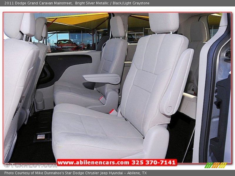 Bright Silver Metallic / Black/Light Graystone 2011 Dodge Grand Caravan Mainstreet