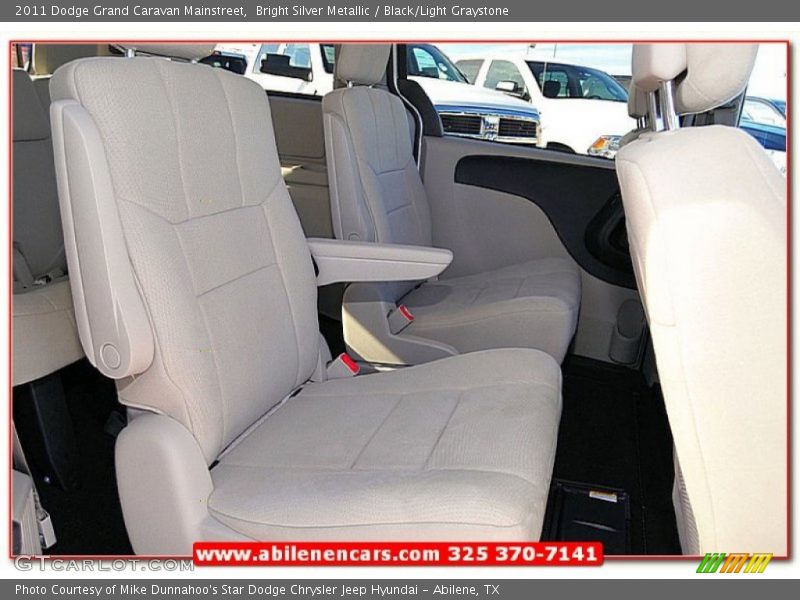 Bright Silver Metallic / Black/Light Graystone 2011 Dodge Grand Caravan Mainstreet