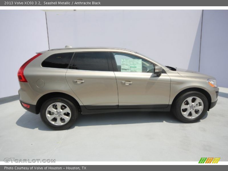 Seashell Metallic / Anthracite Black 2013 Volvo XC60 3.2